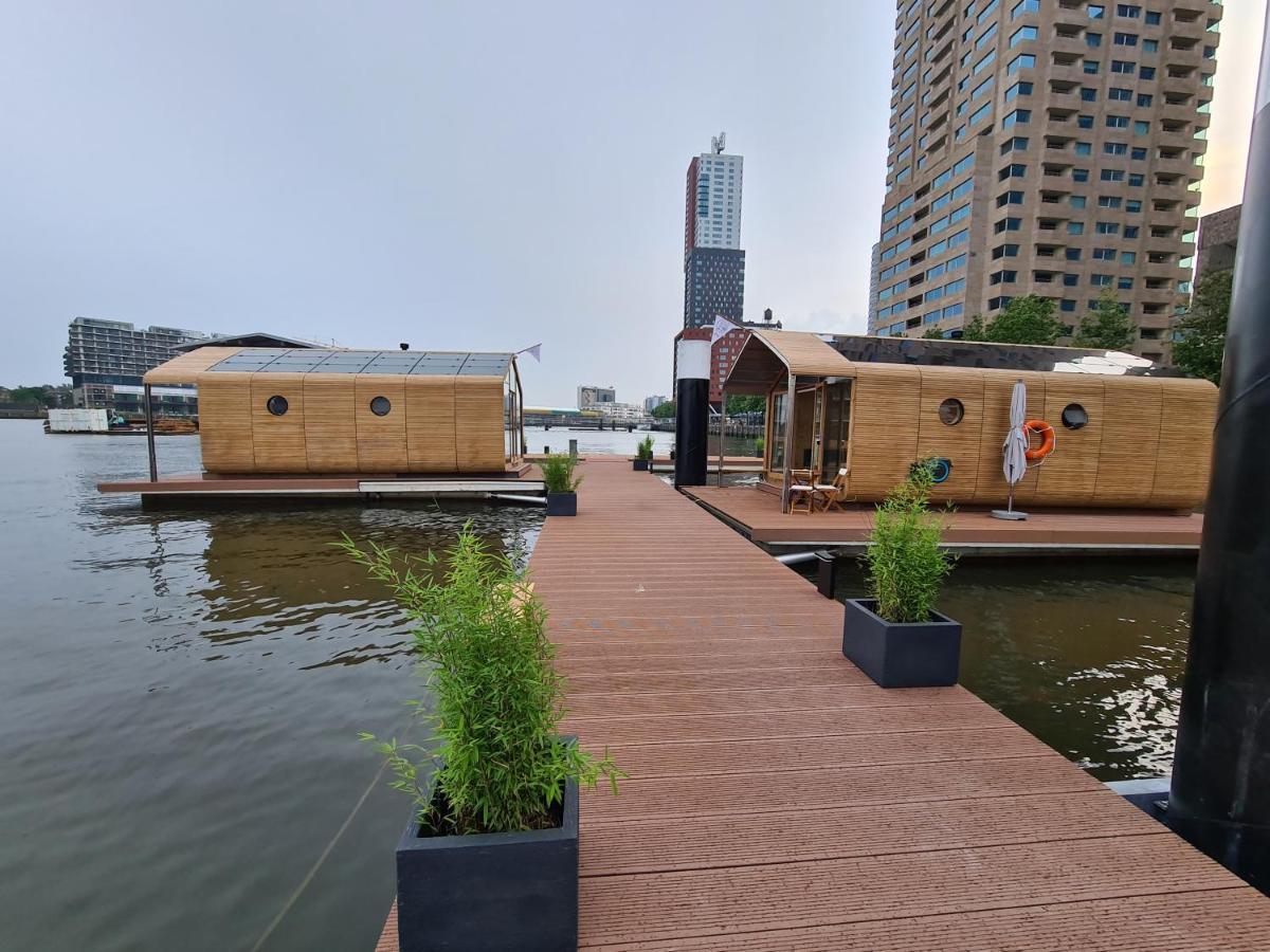 Villa Wikkelboat Nr1 At Floating Rotterdam Rijnhaven Exterior foto