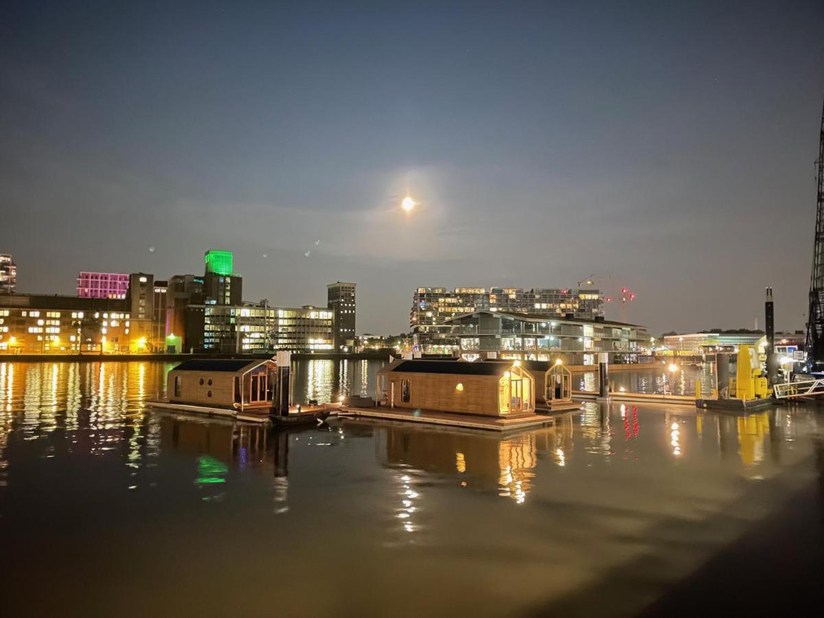 Villa Wikkelboat Nr1 At Floating Rotterdam Rijnhaven Exterior foto