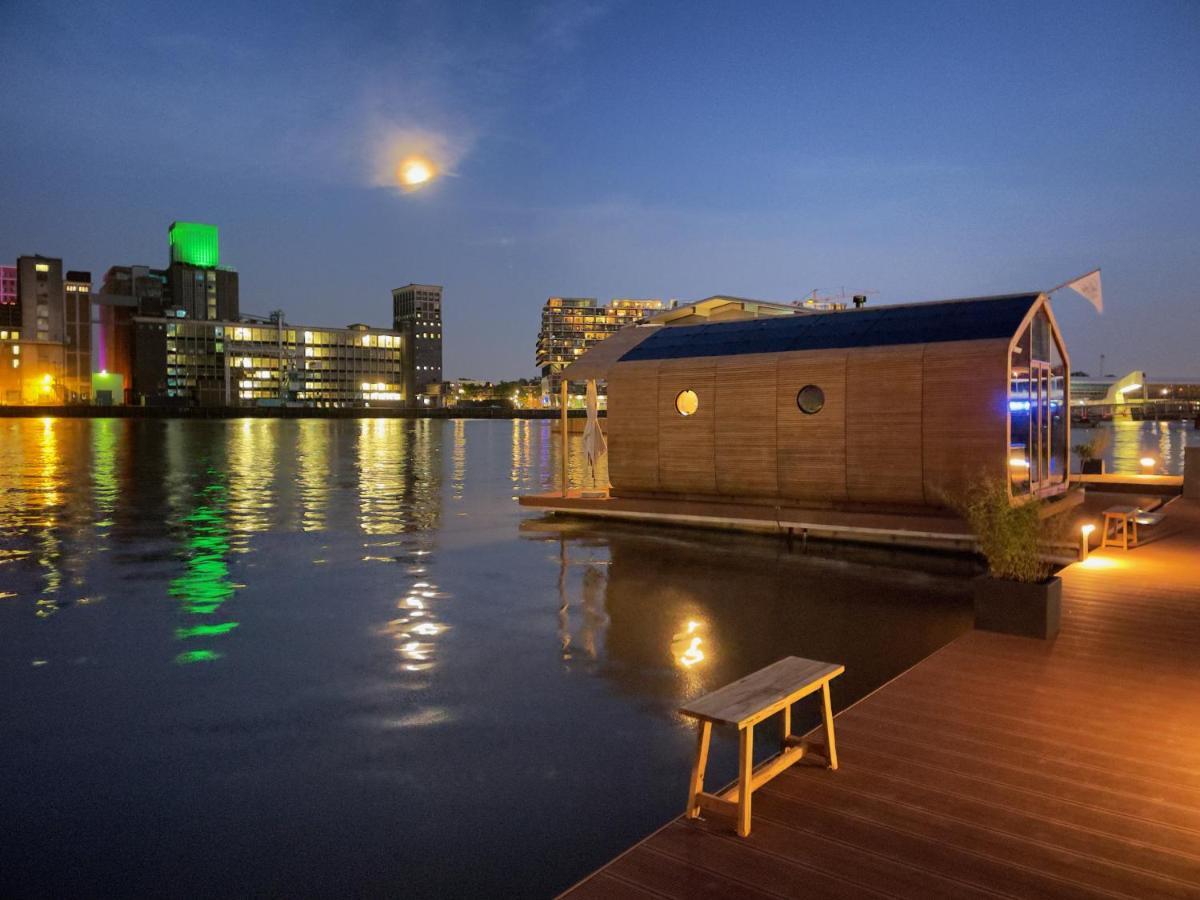 Villa Wikkelboat Nr1 At Floating Rotterdam Rijnhaven Exterior foto