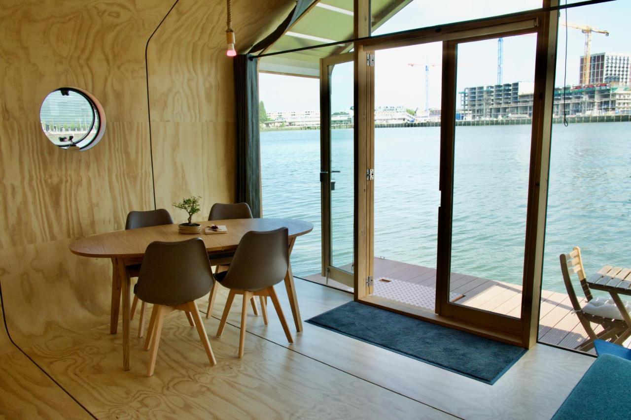 Villa Wikkelboat Nr1 At Floating Rotterdam Rijnhaven Exterior foto